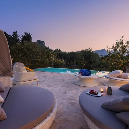 Antigua Villa *